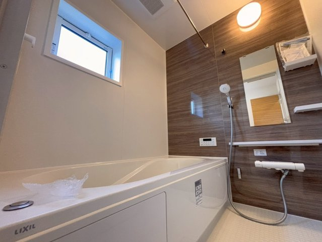 上尾市井戸木1丁目2期　新築戸建　ブルーミング01の浴室