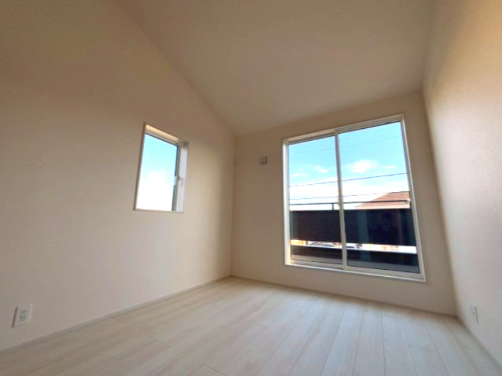 上尾市井戸木1丁目2期　新築戸建　ブルーミング01の洋室