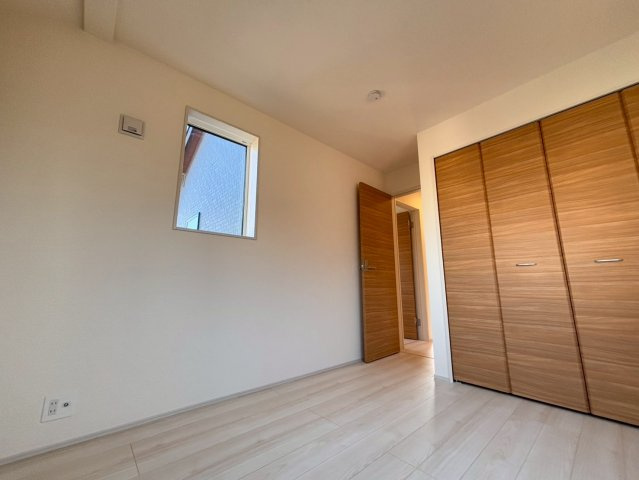 上尾市井戸木1丁目2期　新築戸建　ブルーミング01の洋室