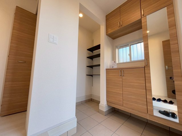 上尾市井戸木1丁目2期　新築戸建　ブルーミング01の内装