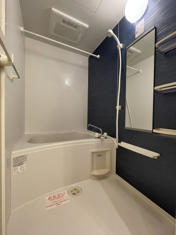 ＮＭＯＮ　Ｅの浴室