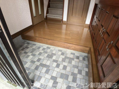 【玄関】 | 興津2丁目64-396売家 | シューズボックスも付いてます★