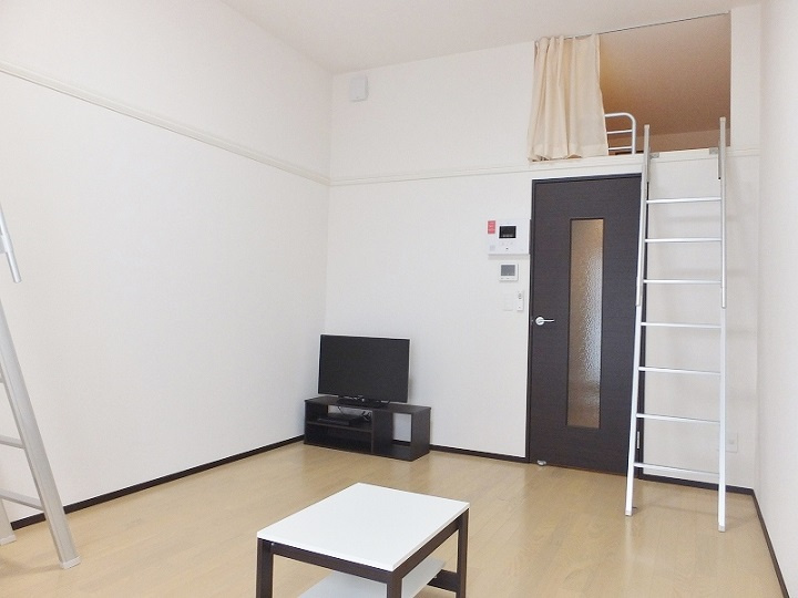 【収納が豊富な1K！】ミランダ桜荘の居間・リビング