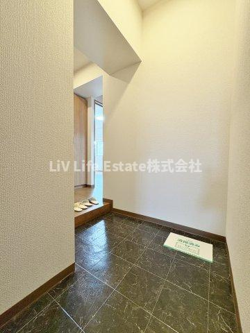 クレール久米川の玄関