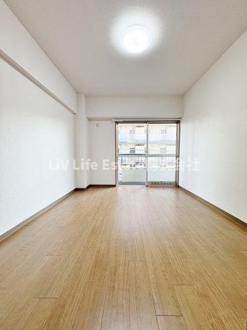 クレール久米川の寝室