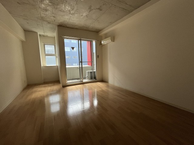 大阪市西区南堀江１丁目の店舗事務所の内装