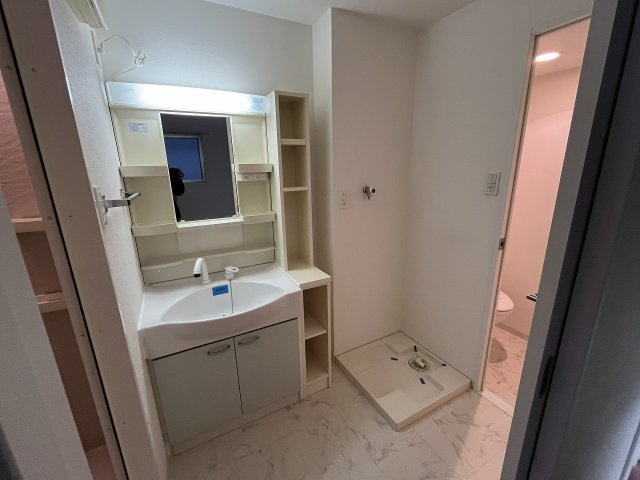 大阪市西区南堀江１丁目の店舗事務所の独立洗面台