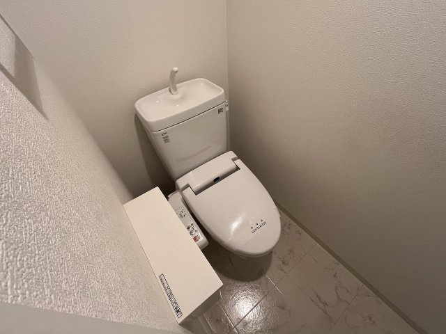 大阪市西区南堀江１丁目の店舗事務所のトイレ