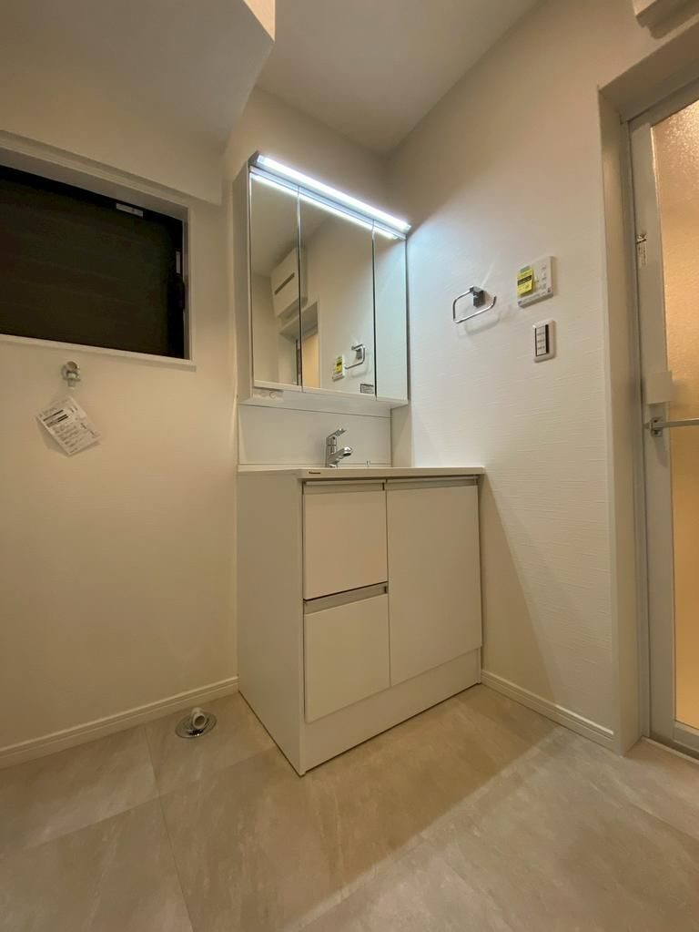 東村山市秋津町２丁目の中古一戸建の独立洗面台