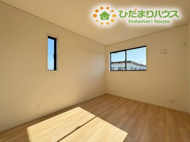 熊谷市江南中央　第3　新築一戸建て　クレイドルガーデン　01の洋室|2階に3部屋あるのでライフスタイルに合わせて書斎やテレワークスペースとしても活用できます！
