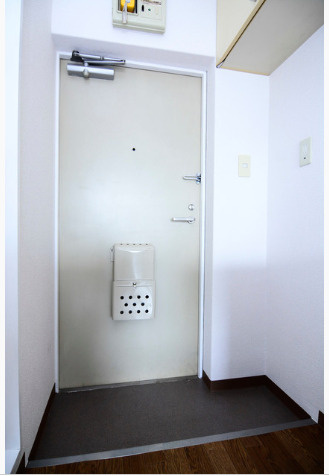 メゾン・ド・ジュリーの玄関