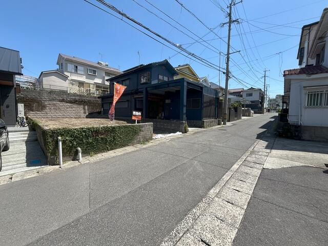 【前面道路含む現地写真】