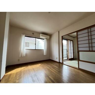 三和ハイツの居間・リビング