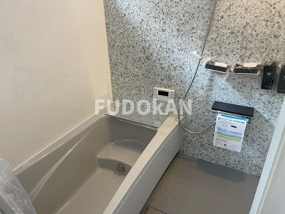 【浴室】 | 天童市老野森【新築建売】リリーフA棟 | 広々浴室は、ゆったりとくつろいで疲れを癒す空間です。