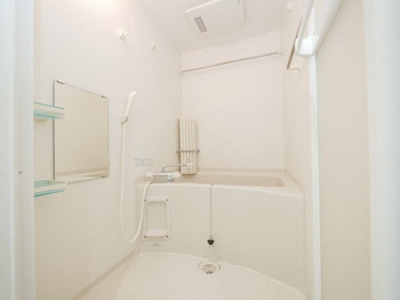 【浴室】 | リバーヒルズ新大阪 | ゆったり過ごせるお風呂です
