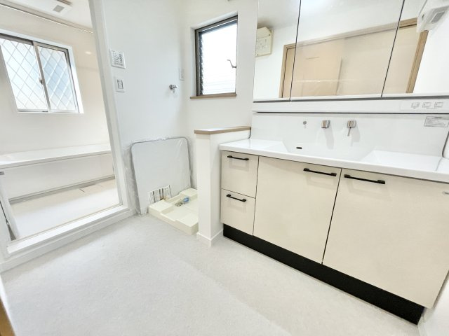 交野市星田北4丁目　中古一戸建てのランドリースペース