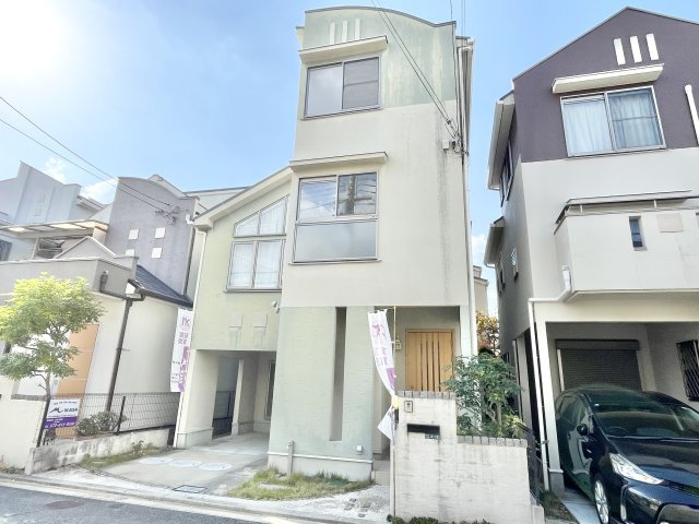 交野市星田北4丁目　中古一戸建ての外観|おしゃれな外観です