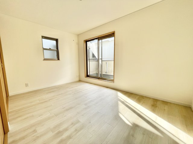 交野市星田北4丁目　中古一戸建ての寝室|落ち着いた色調の寝室です