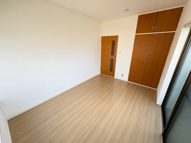 青葉レジデンスの居間・リビング