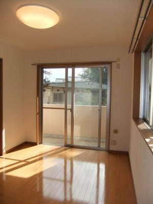 【居間・リビング】 | マモル・ハイツⅢ | 参考写真