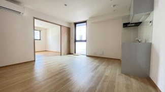 【居間・リビング】 | ミモザ神宮前 | 写真は新築時のものです