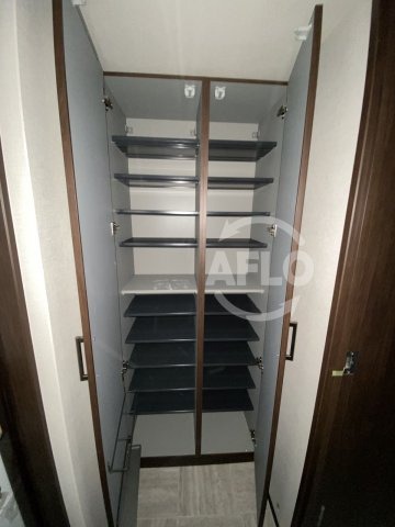 ブエナビスタ梅田ノースの玄関|ブエナビスタ梅田ノース　下駄箱