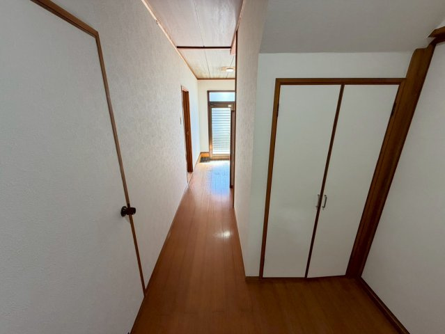 西山町2丁目の内装