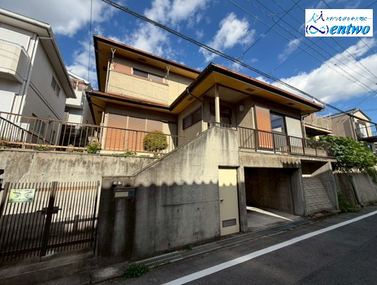 西山町2丁目の外観|☆☆リフォーム完成しました☆☆
いつでも内覧可能です！
お問い合わせは『えんつう不動産へ』♪
