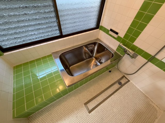 西山町2丁目の浴室|お風呂でのんびりと一日の疲れを癒してください♪