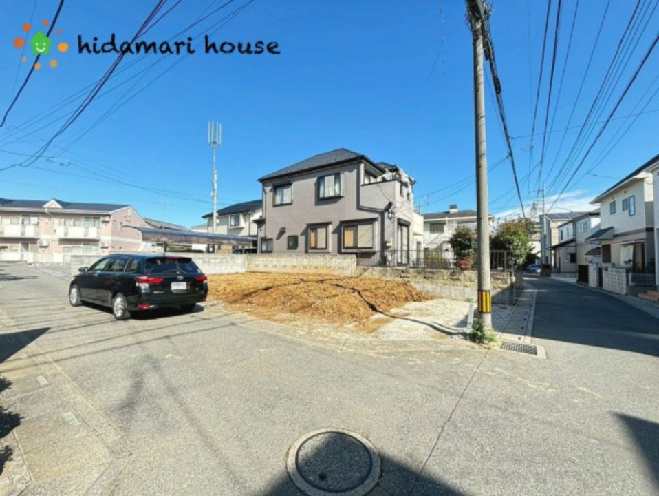 見沼区新堤　新築戸建　リーブルガーデン01の前面道路含む現地写真