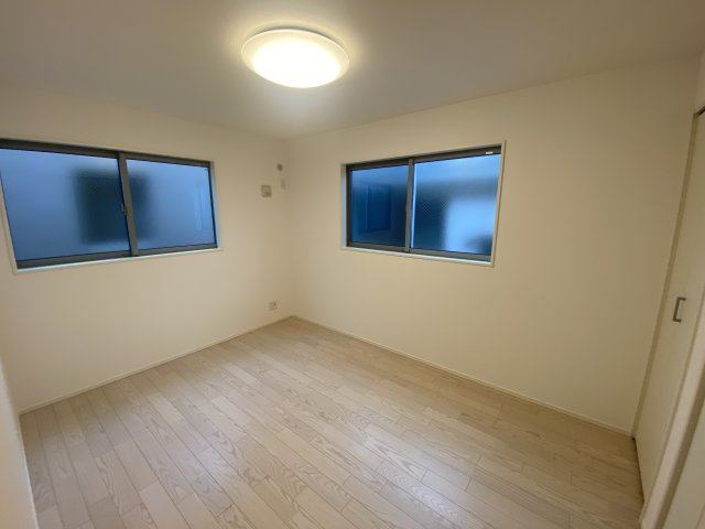 清瀬市中里5丁目2022年築戸建の洋室
