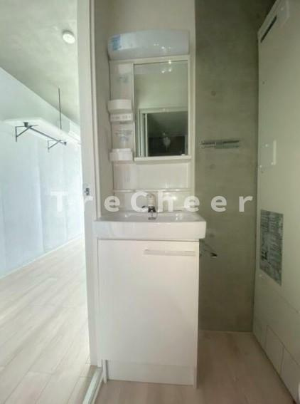 コルク新板橋の洗面所