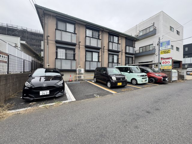 エクセルハイツの駐車場