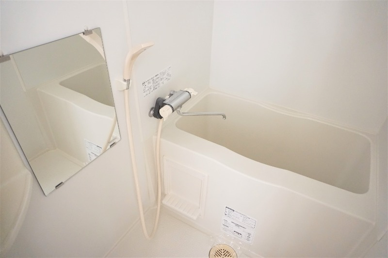 プレジール尾久の浴室