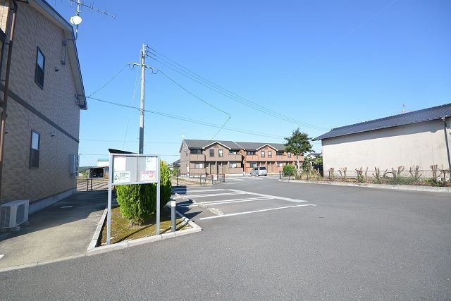 ファミーユ　Ｍ　Ｃの駐車場|駐車場です