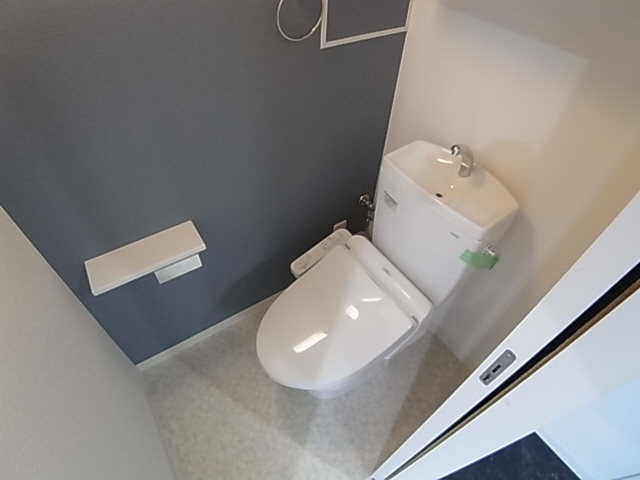 神戸市須磨区戸政町１丁目の賃貸マンションのトイレ|ウォシュレット