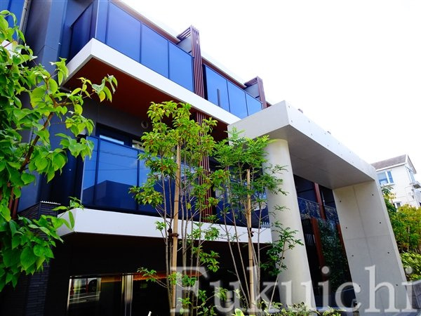 ザ・パークハビオ柿の木坂の外観