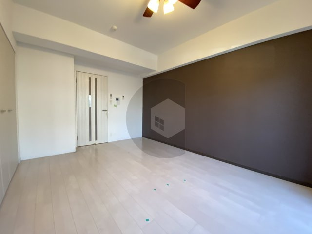 Luxe布施北1の寝室