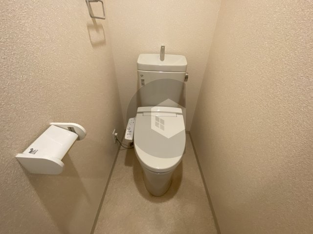 Luxe布施北1のトイレ