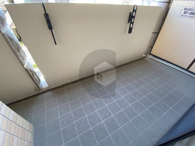 Luxe布施北1のバルコニー