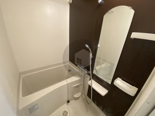 Luxe布施北1の浴室