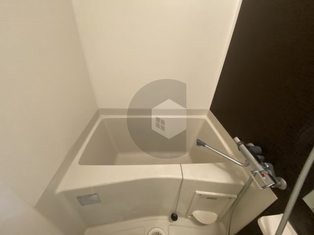 Luxe布施北1の浴室