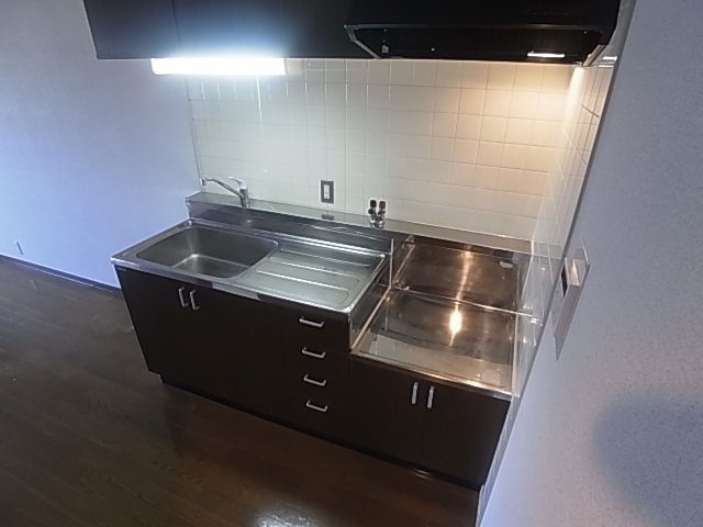 神戸市須磨区南落合１丁目の賃貸マンションのキッチン