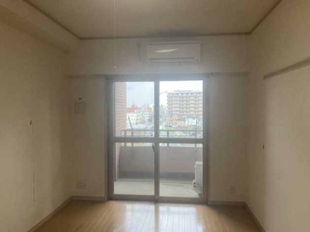 さいたま市浦和区上木崎１丁目の賃貸マンションの居間・リビング