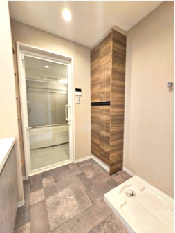 【独立洗面台】 | クレアヒルズ千里津雲台 | 洗面室には2つの収納スペース付き！生活スタイルに合わせて使い勝手のいい収納スペースに。