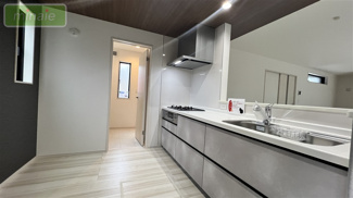 【その他】 | 保育園6分　幼稚園並列3台駐車　パントリー付き　限定2区画　2号棟 | 同建築会社施工例