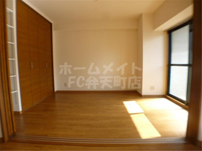 【寝室】 | グレース九条 | 落ち着いた色調の寝室です