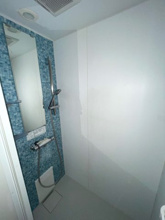 【シャワールーム】