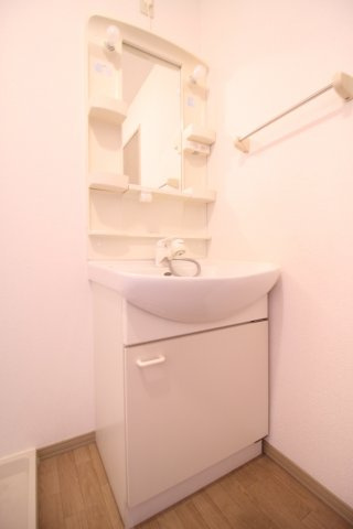 クレールプラザ立花Ｄ棟の洗面所