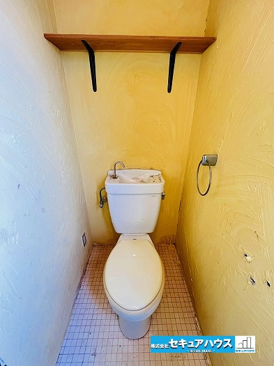 刈谷市恩田町2丁目　中古住宅のトイレ|【トイレ】
1階と2階にそれぞれトイレがあるため階段の上り下りが不要です。